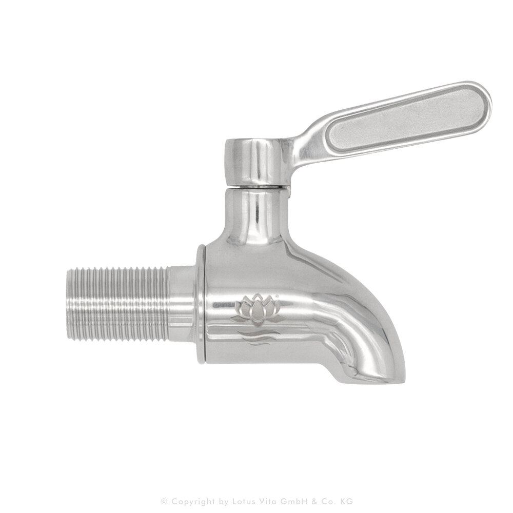Ein hochwertiger Wasserhahn aus Edelstahl mit Hebelgriff für Wasserspender.